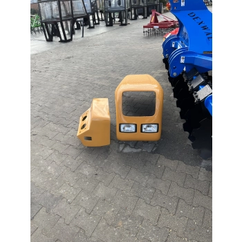 Maska ciągnikowa Ursus C-360 - wersja z lampami wewnątrz atrapy