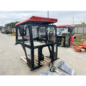 Kabina ciągnikowa Ursus C330 C-330 - CZERWONA -