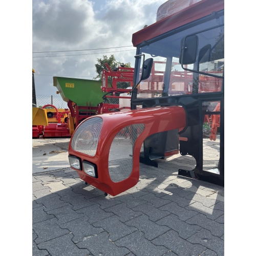 Kabina ciągnikowa Ursus C330 C-330 z błotnikami - CZERWONA - RAL 2002