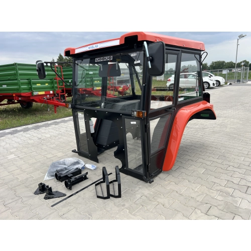 Kabina ciągnikowa Ursus C360 C-360 BTW poliwęglan - z błotnikami - czerwona -