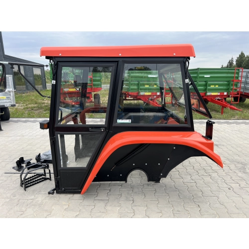 Kabina ciągnikowa Ursus C360 C-360 BTW poliwęglan - z błotnikami - czerwona -