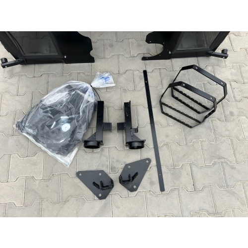 Kabina ciągnikowa Ursus C360 C-360 BTW poliwęglan - z błotnikami - czerwona -