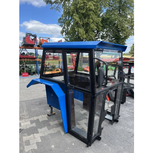 Kabina ciągnikowa Ursus 3512 / Massey Ferguson 255 – niebieska