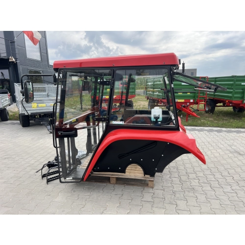 Kabina ciągnikowa Ursus C360 C-360 BTWX poliwęglan - z błotnikami - czerwona -