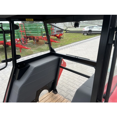 Kabina ciągnikowa Ursus C360 C-360 BTWX poliwęglan - z błotnikami - czerwona -