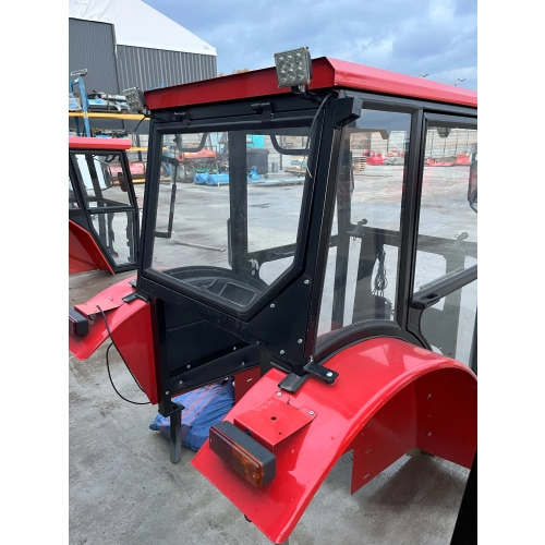 Kabina ciągnikowa MF255 sadownicza - czerwona -