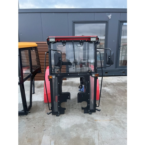 Kabina ciągnikowa MF255 sadownicza - czerwona -