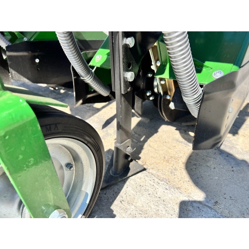 Glebogryzarka międzyrzędowa FRIGO 3,4,5 -sekcyjna z podsiewaczem nawozowym