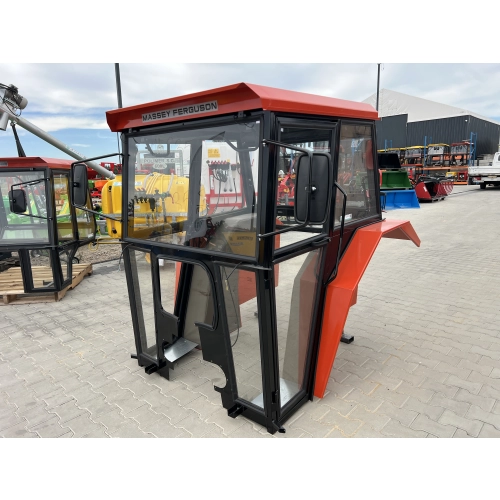 Kabina ciągnikowa Ursus 2812 / Massey Ferguson 235 – czerwona