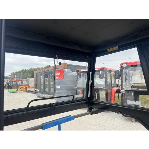 Kabina ciągnikowa Ursus C330 C-330 - CZERWONA -