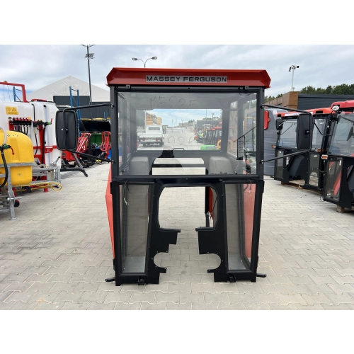 Kabina ciągnikowa Ursus 2812 / Massey Ferguson 235 – czerwona