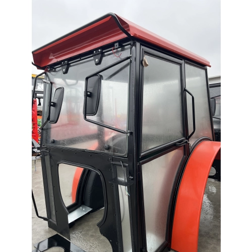 Kabina ciągnikowa ogrodnicza sadownicza z błotnikami Ursus C360 Szymczak