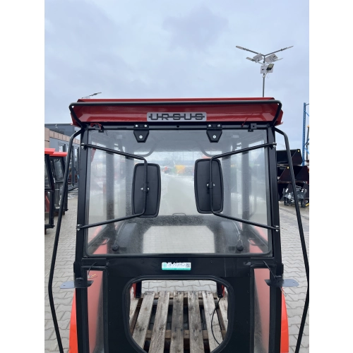 Kabina ciągnikowa ogrodnicza sadownicza z błotnikami Ursus C360 Szymczak