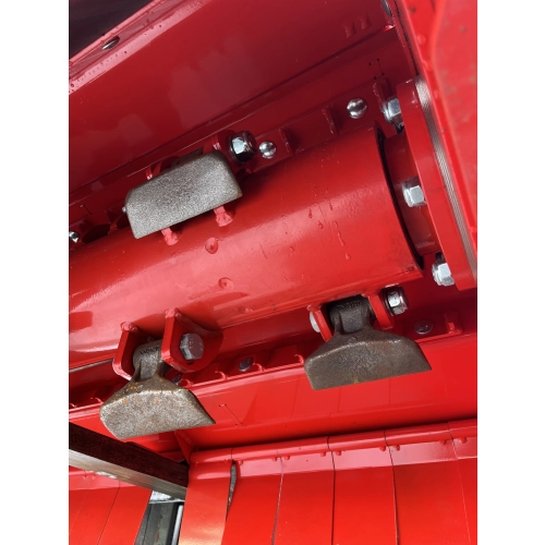 Kosiarka bijakowa KBH 160 T Ciężka, przesuw hydrauliczny