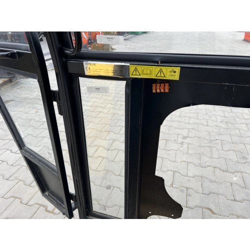 Kabina ciągnikowa Ursus C360 C-360 z błotnikami - ŻÓŁTA -