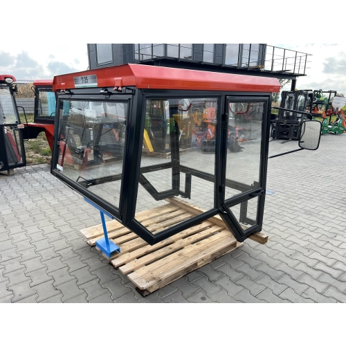 Kabina ciągnikowa T-25 Ruski - nowy typ - CZERWONA -