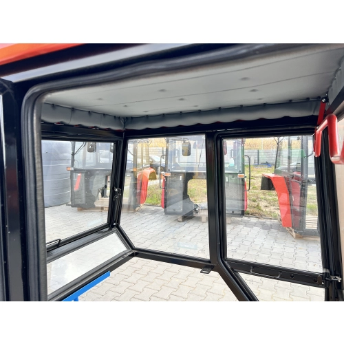 Kabina ciągnikowa T-25 Ruski - nowy typ - CZERWONA -