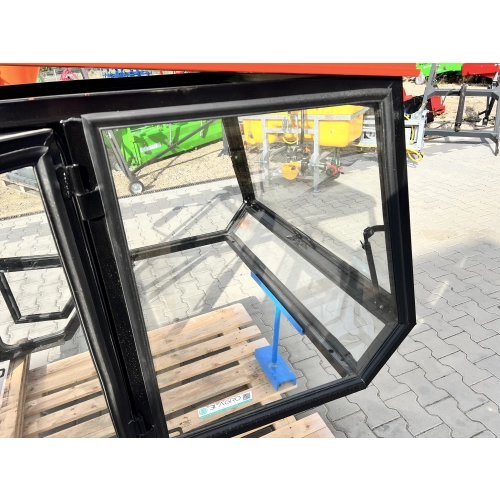 Kabina ciągnikowa T-25 Ruski - nowy typ - CZERWONA -