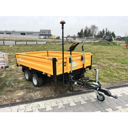 Przyczepa  2,5T z Kiprem i oświetleniem TANDEM