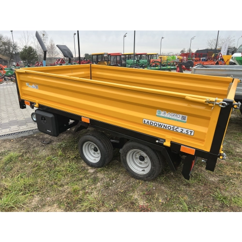 Przyczepa  2,5T z Kiprem i oświetleniem TANDEM