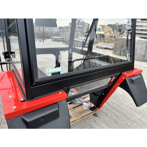 Kabina ciągnikowa Ursus C360 C-360 - z błotnikami - czerwona -