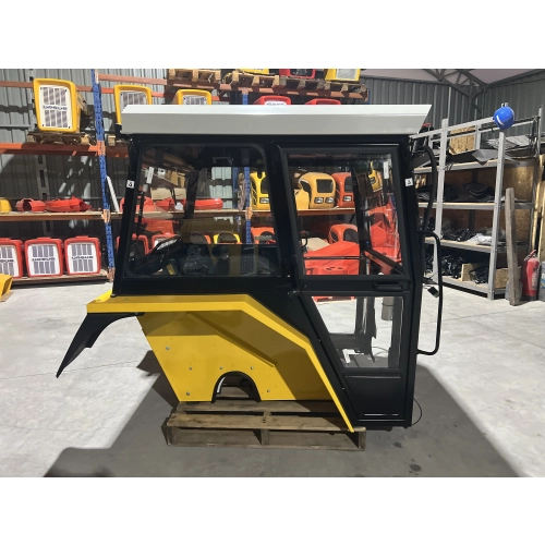 Kabina ciągnikowa Ursus C360 C-360 z błotnikami - ŻÓŁTA - biały dach