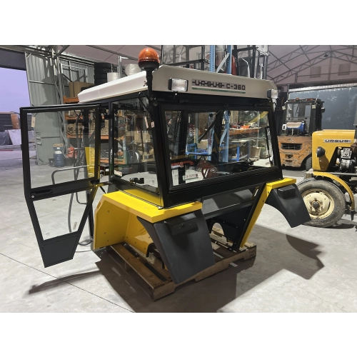 Kabina ciągnikowa Ursus C360 C-360 z błotnikami - ŻÓŁTA - biały dach