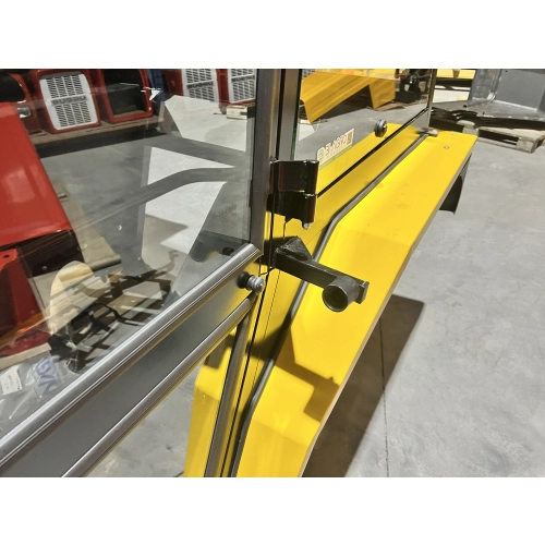 Kabina ciągnikowa Ursus C360 C-360 z błotnikami - ŻÓŁTA - biały dach