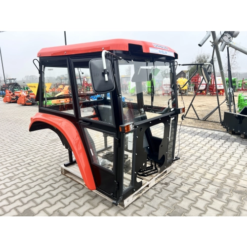 Kabina ciągnikowa Ursus C330 C-330 BTW poliwęglan z błotnikami - czerwona -