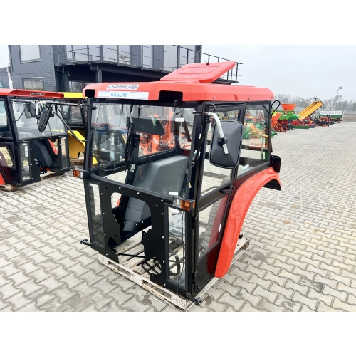 Kabina ciągnikowa Ursus C330 C-330 BTW poliwęglan z błotnikami - czerwona -