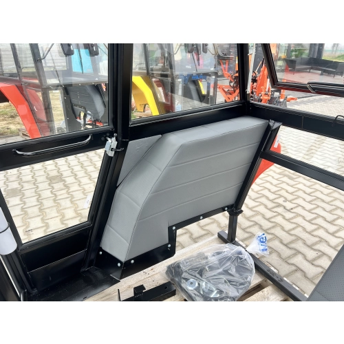 Kabina ciągnikowa Ursus C330 C-330 BTW poliwęglan z błotnikami - czerwona -