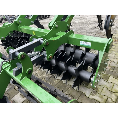 Pług dłutowy bezorkowy CENTAUR 4,0m