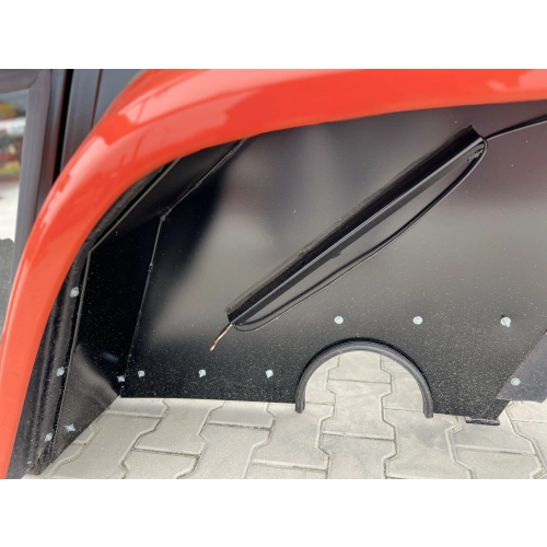 Kabina ciągnikowa Ursus C360 C-360 BTW poliwęglan - z błotnikami - czerwona -