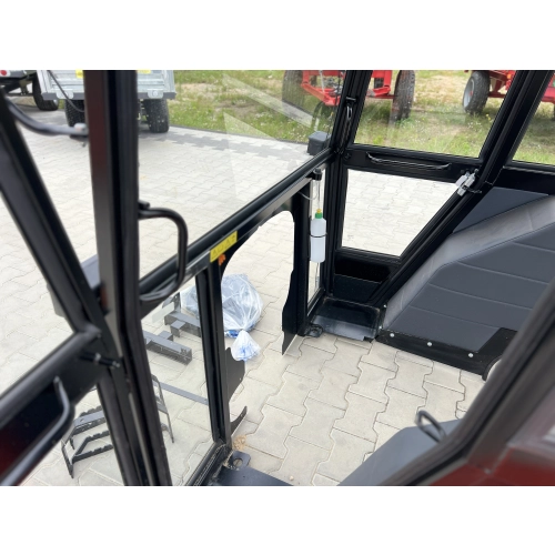 Kabina ciągnikowa Ursus C360 C-360 BTW poliwęglan - z błotnikami - czerwona -