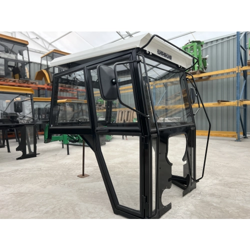 Kabina ciągnikowa Ursus C330 Sadownicza- dach otwierany od tyłu