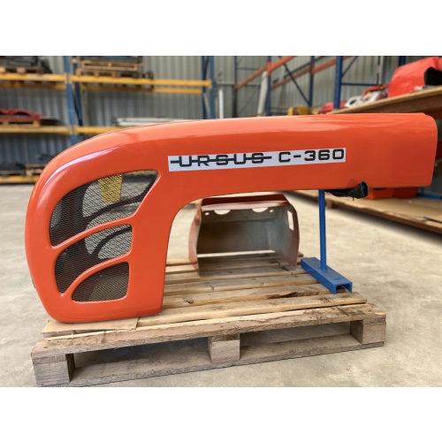 Maska ciągnikowa Ursus C-360 - wersja z lampami wewnątrz atrapy