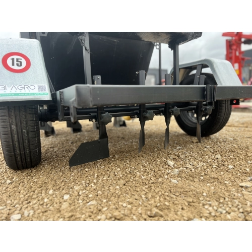 Sadzarka do czosnku, cebuli, bobu, tulipanów 4-rzędowa RENAL