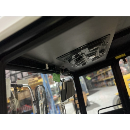 Kabina ciągnikowa Ursus C360 C-360 z błotnikami - ŻÓŁTA - biały dach