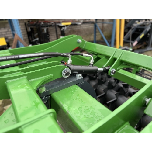 Pług dłutowy bezorkowy CENTAUR 3.0m