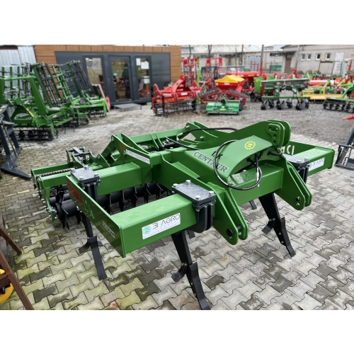 Pług dłutowy bezorkowy CENTAUR 4,0m