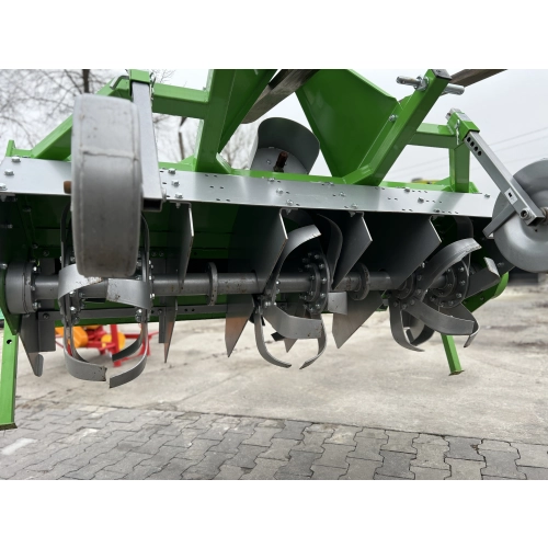 Glebogryzarka do międzyrzędzi Vega - 3 sekcje