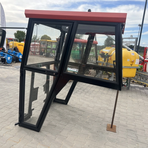 kabina 2812 bez blotnikow wersja czerwona