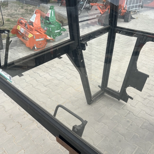 kabina Massey Ferguson 235 tylna szyba