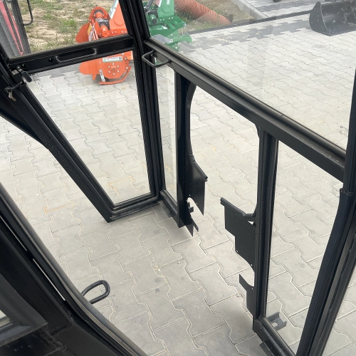 kabina Ursus 2812 konstrukcja stalowa