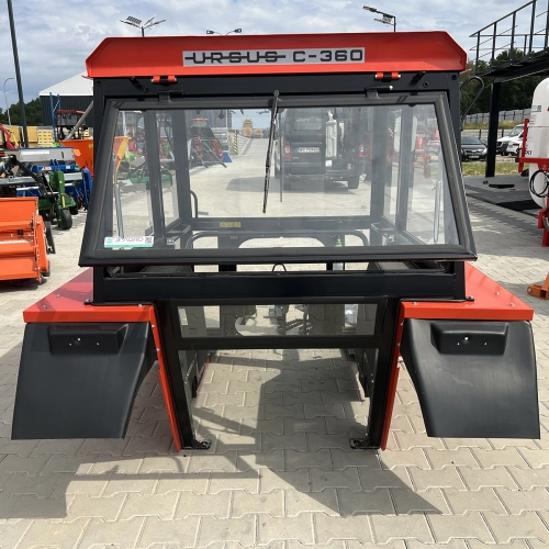 kabina Ursus C360 czerwony RAL2002