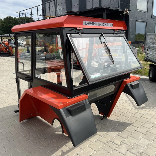 kabina Ursus C360 Naglak czerwona