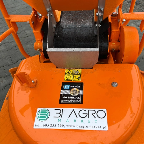 Piaskarka komunalna MOTYL (600 kg, wąski wysiew)