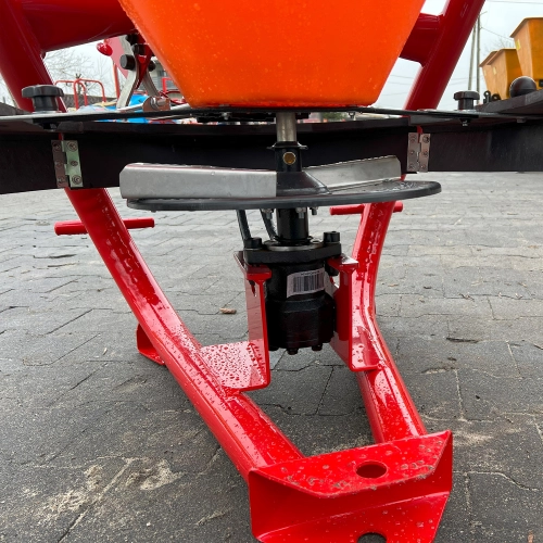 Posypywarka komunalna PK 200 MINI – lekka i wydajna piaskarka marki DEXWAL