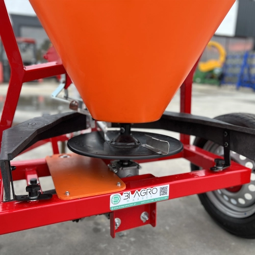 Rozsiewacz piasku i soli do quada 300 L / 400 kg Dexwal