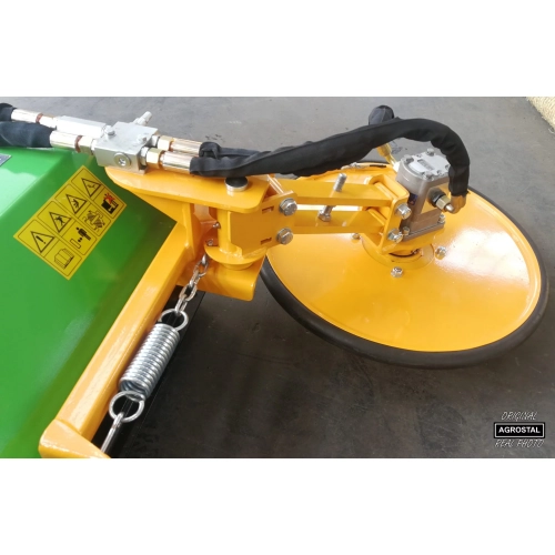 Podkaszarka – dysk tnący napędzany hydraulicznie